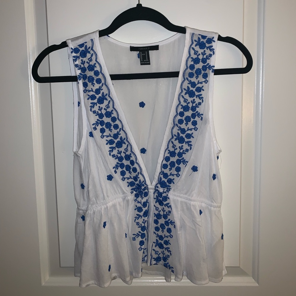 Forever 21 - White Top - Size M